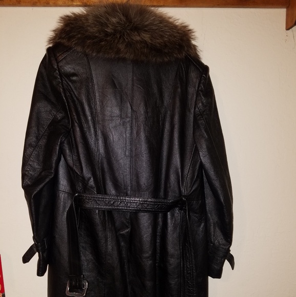 Vintage Racoon collared Leather trench - Picture 5 of 6